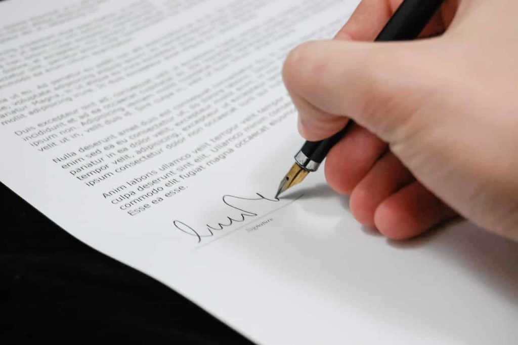 How Do Separation Agreements Work? - Divorce lawyer in Commack