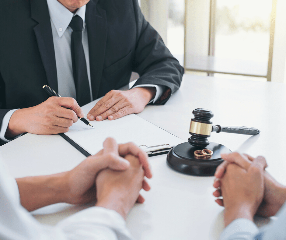 Divorce lawyer in Smithtown